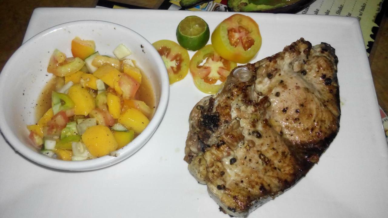 Mother Teresa Rooms&Restaurant Oslob Exterior foto
