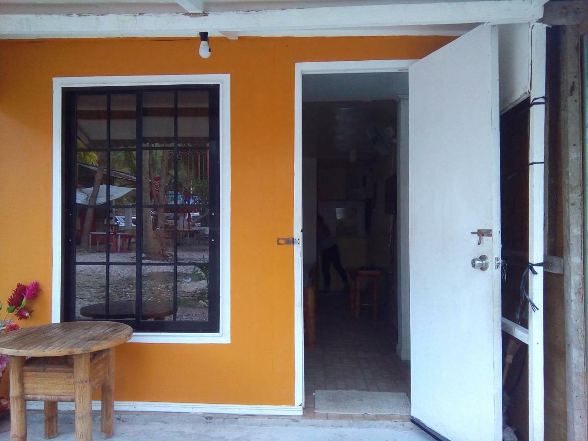 Mother Teresa Rooms&Restaurant Oslob Exterior foto