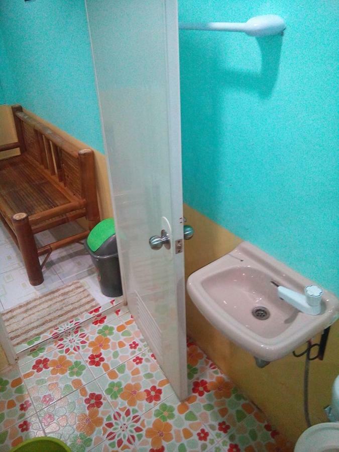 Mother Teresa Rooms&Restaurant Oslob Exterior foto